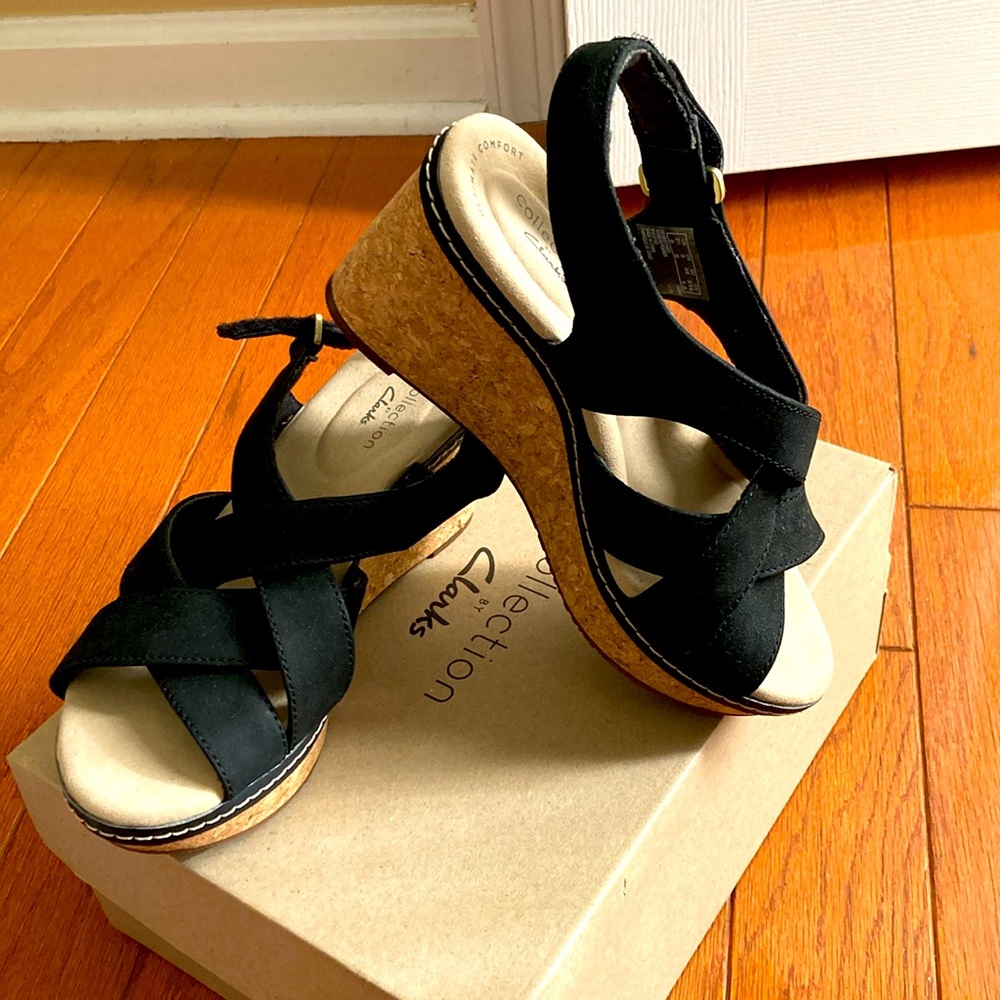 NWT Clarks Women's Black Wedge Sandals